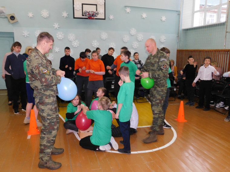 Отряд специального назначения «Ураган» УФСИН России по Ивановской области посетил нашу школу.